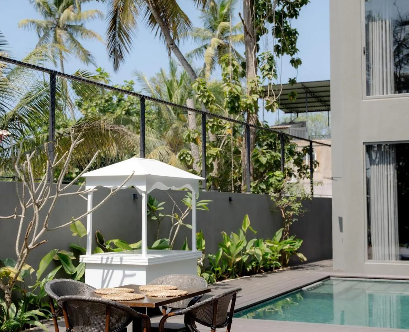 Bohemian Nest Hotel Negombo 0*,